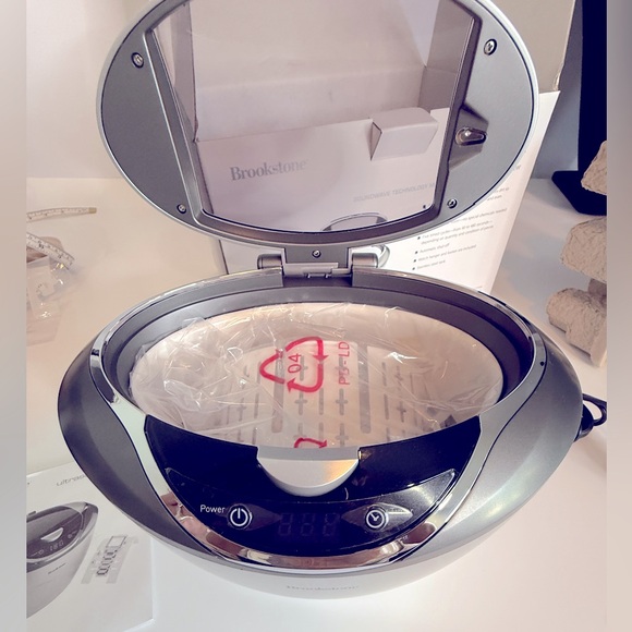 Brookstone Ultrasonic Jewelry Cleaner - Picture 6 of 6